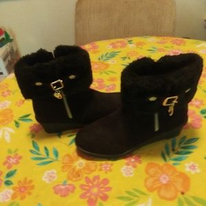 🐘Juicy Couture Faux Suede Ankle Boots Size 7